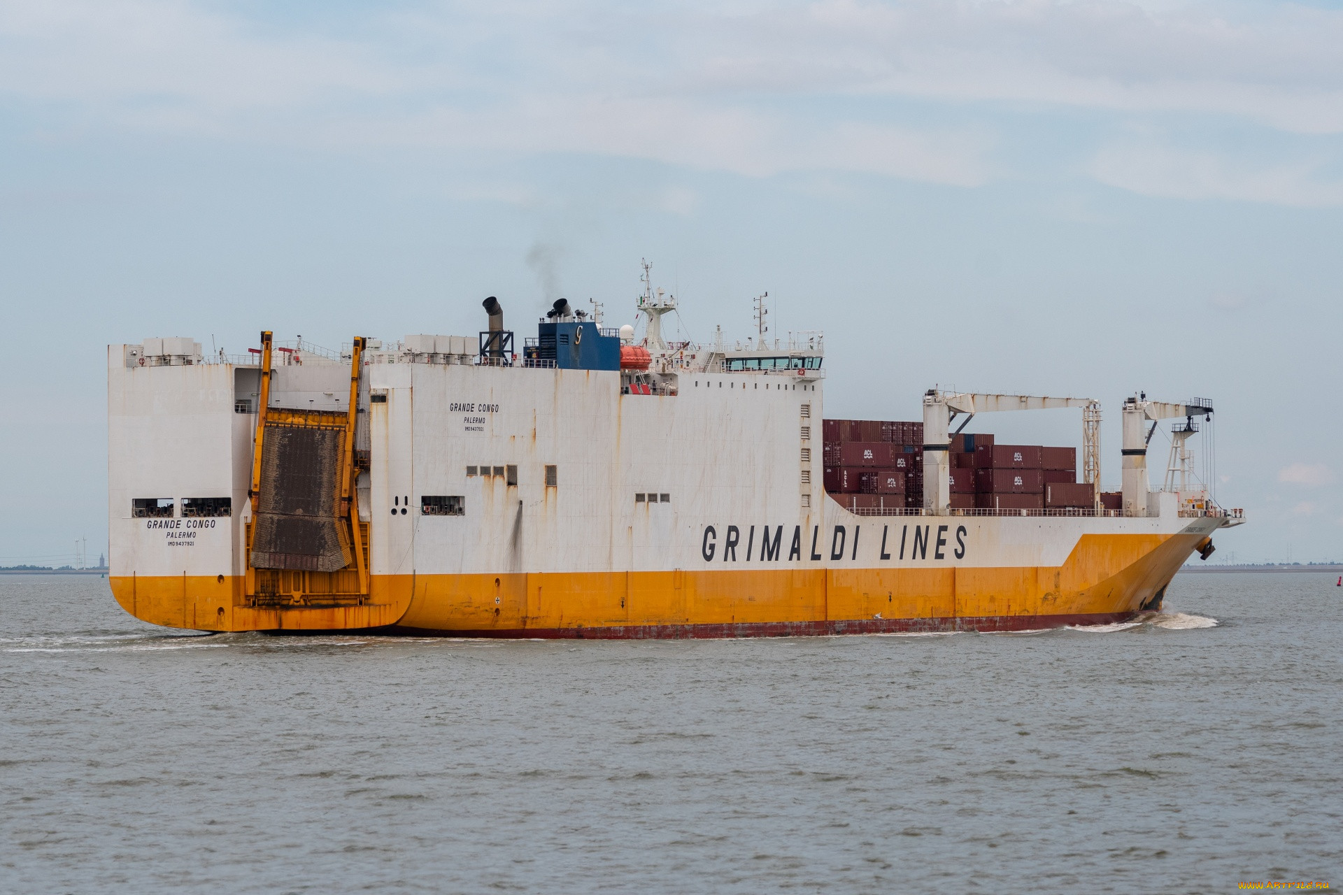 ,  , ro-ro, container, carrier, 